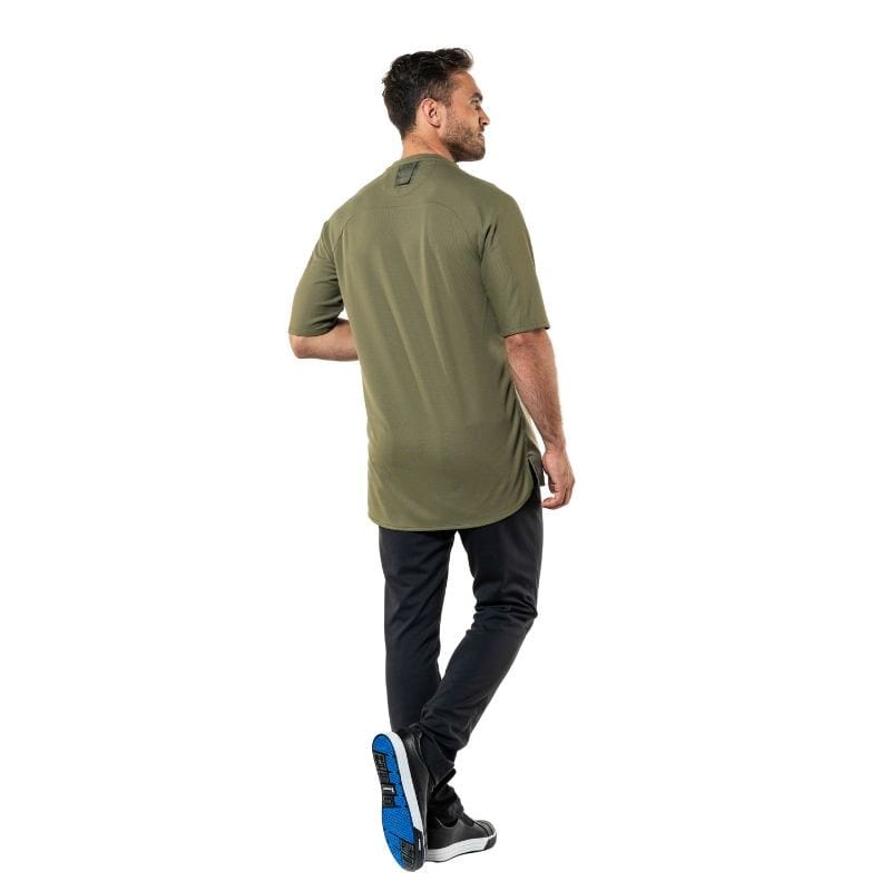 Khaki Eco-Responsible Kitchen T-shirt - CHAUD DEVANT -  by Chaud Devant | MANELLI``