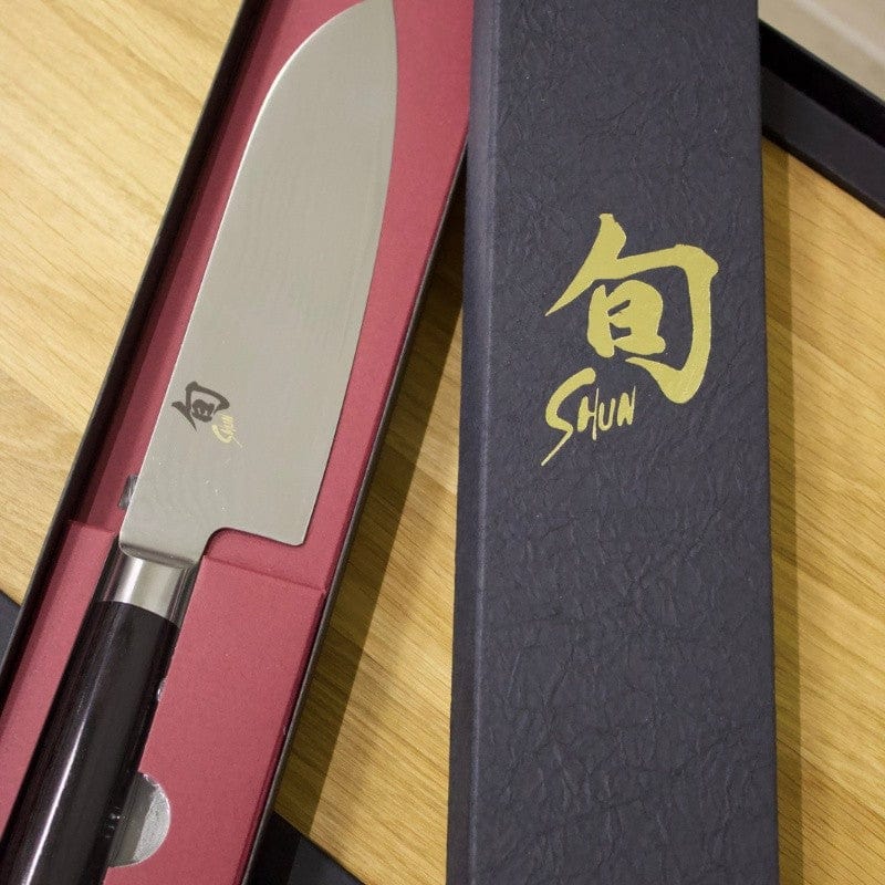 Japanese Santoku Knife and Cutting Board Set with 7 Inch Damascus Steel Blade - KAI -  by Kai | MANELLI``